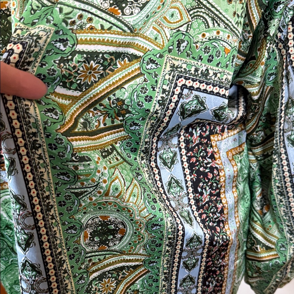 Chic Soul Green Paisley Balloon Sleeves Flowy Blouse SKU1473 - Picture 7 of 12